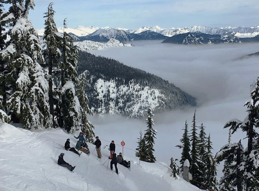A group of students on 7th Heaven at Stevens Pass. 