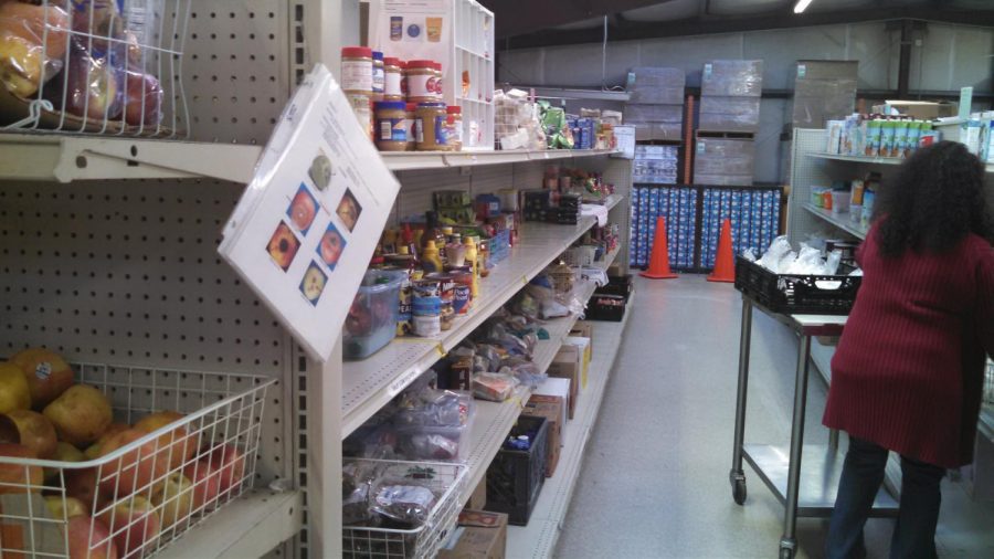 Shelves+of+food+for+hungry+people+during+the+holidays%2C+donated+to+the+food+bank