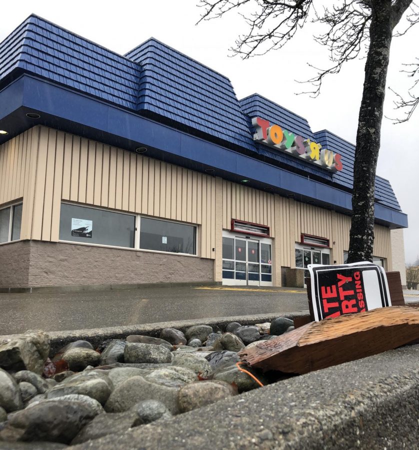 Silverdale TOYSRUS after recent Company-Wide closures left many stores in disrepair