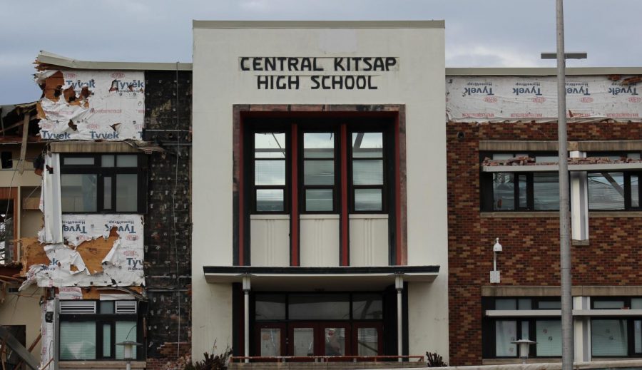 Front entrance to the original Central Kitsap High School building, now partly demolished (03/10/2020)