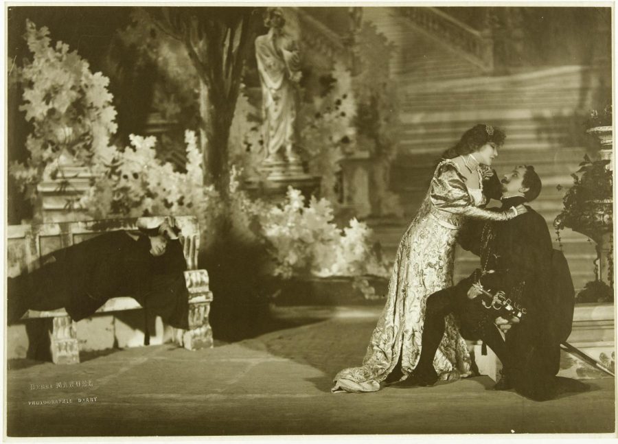 Pictured+above+is+actress+Sarah+Bernhardt+playing+the+role+of+Thisbe.+Bernhardt+is+recognized+as+one+of+the+first+modern-celebrities%2C+so+to+speak.+She+was+able+to+achieve+fame+in+a+way+that+is+reminiscent+to+that+of+todays%E2%80%94millions+of+people+would+read+about+her+in+the+papers%2C+which+would+report+on+almost+every+aspect+of+her+life%2C+no+matter+how+trivial.+Remind+you+of+anything%3F+