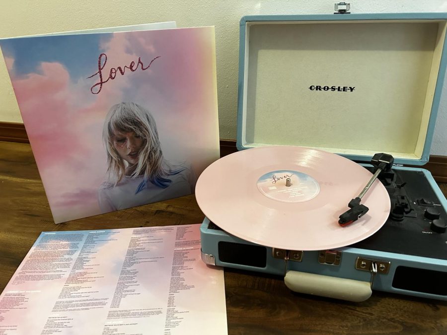 Taylor Swifts album Lover on vinyl.  