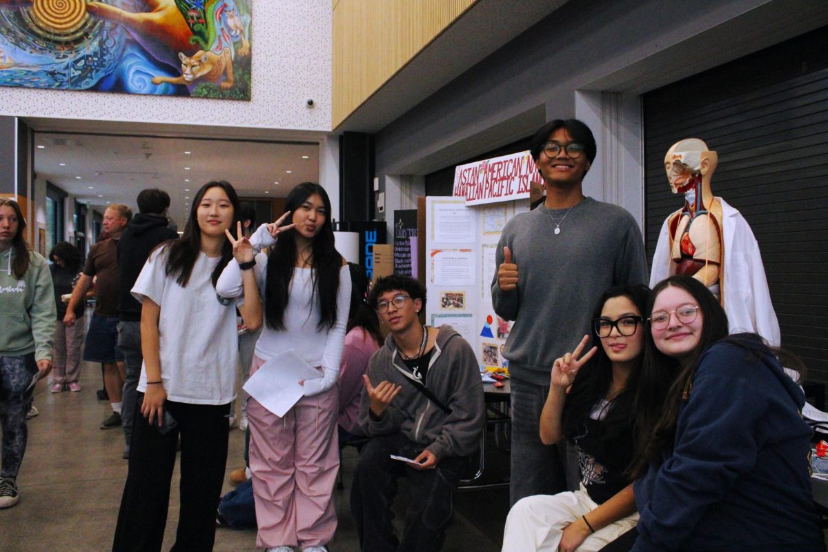 HOSA Members (left to right) Annabelle Kim, Montana Nguyen, Issac Vaitautolu, Cadence Nitura-Corpuz, Kaela Ysabel Rivera and Gwen Maldonado all posing together during MAZE Day